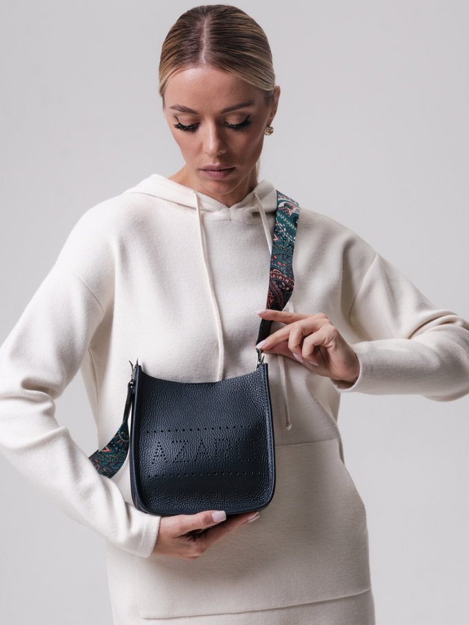 Сумка кожаная на плечо синяя