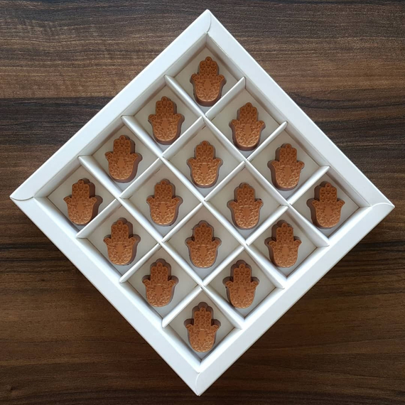 344 | Форма для шоколадных изделий &quot;Хамса&quot; (275*135 мм)