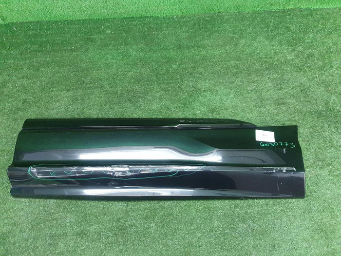 Накладка двери задняя левая Audi Q7 2 (2015-н.в.)