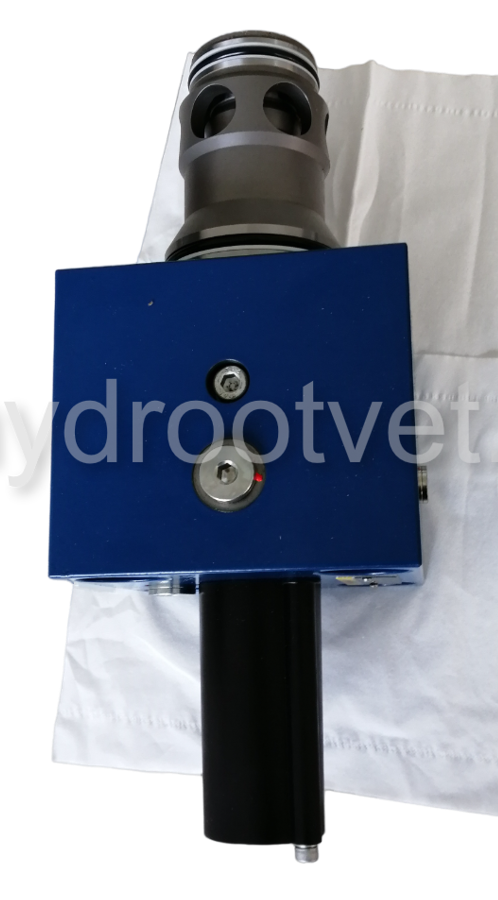 LFA50EWA-7X/CA20DQMG24 - Логический клапан с крышкой, типоразмер Ду50 функционал - EWA = крышка с электрическим контролем закрытого положения под установку золотникового или седельного распределителя, уплотнение NBR