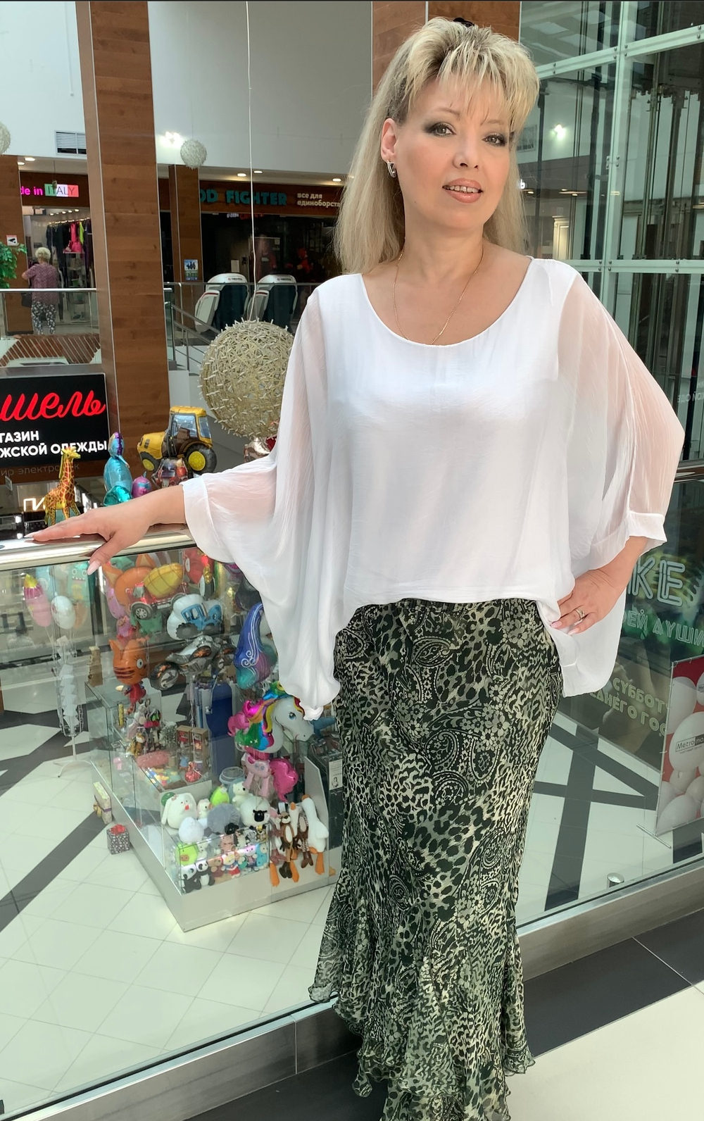 Нарядная, шифоновая в темно-зеленых тонах юбка