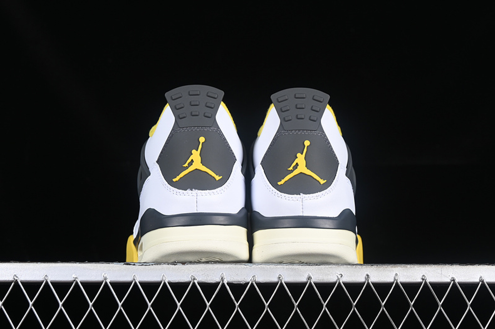 Air Jordan 4 "Vivid Sulfur"