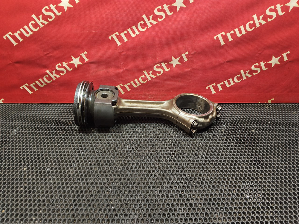 Поршень с шатуном