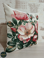 Декоративный гобеленовый чехол Шиповник 47х47