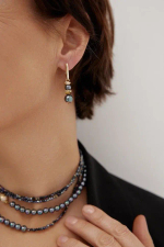 Нить-трансформер "Венеция микс" из венец. бисера в чернильном оттенке и бензин. жемчуга, золото