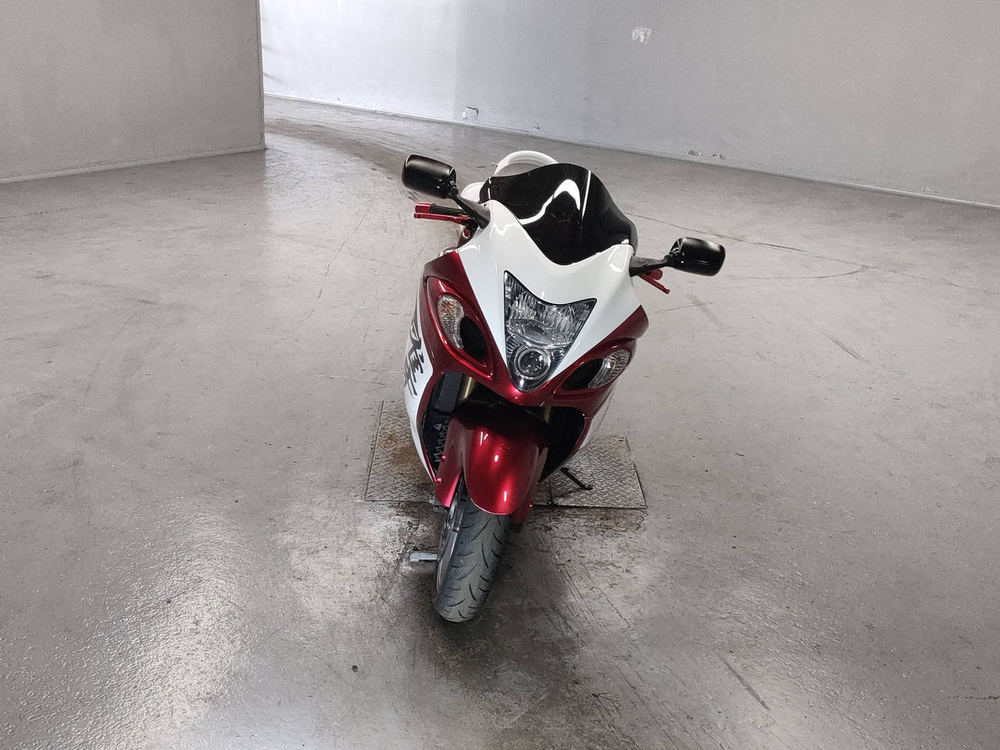 Suzuki GSX1300R Hayabusa 050157