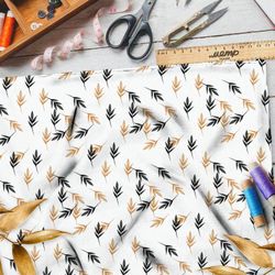 Ткань флис пожелтевшие листья на белом фоне