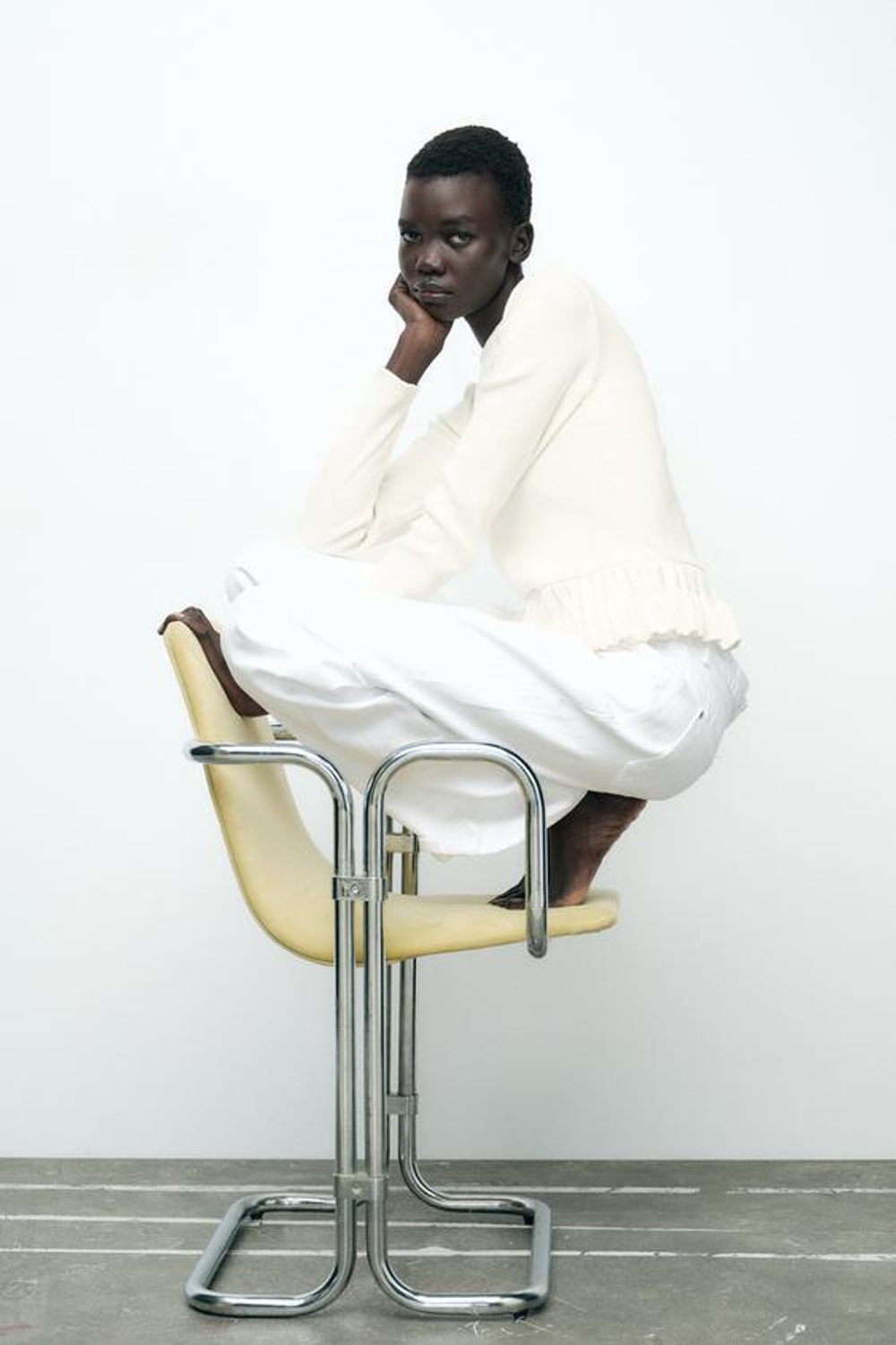 ZARA СВИТЕР ИЗ МЯГКОЙ ТКАНИ С ВОЛАНОМ, ЭКРЮ