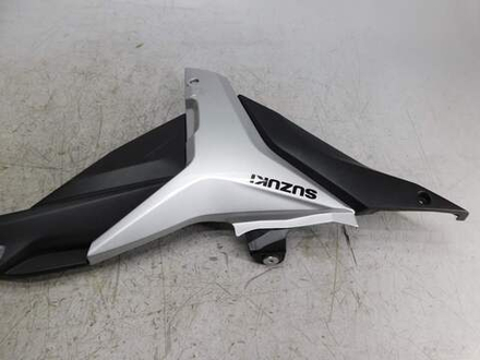 пластик боковой правый Suzuki Gixxer 150 47111-34J