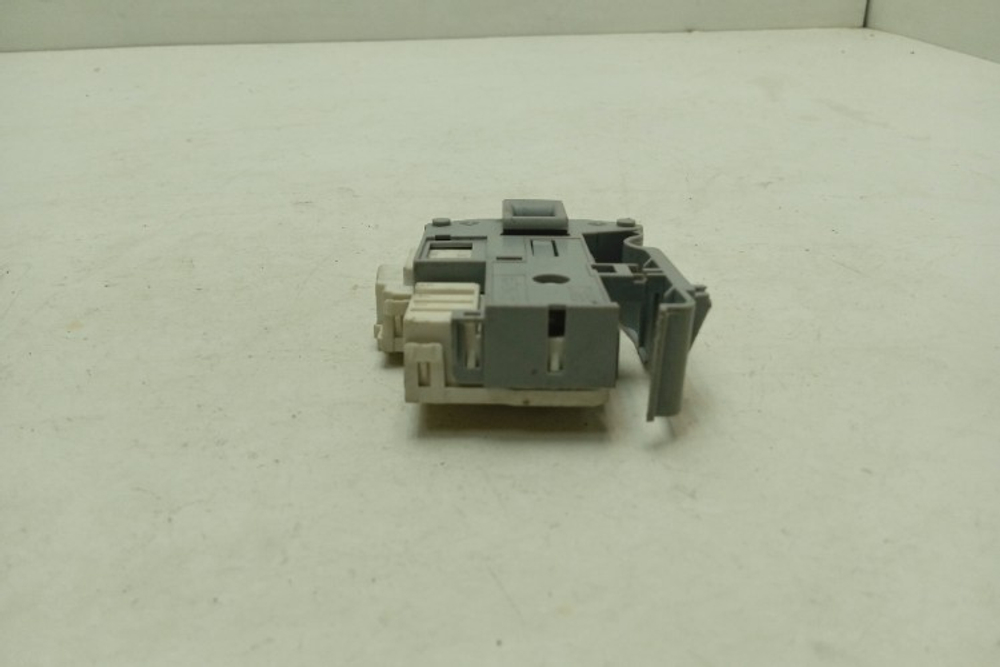 WMSD7105 кт157 Блокировка люка для стиральной машины Hotpoint-Ariston WMSD7105 б/у