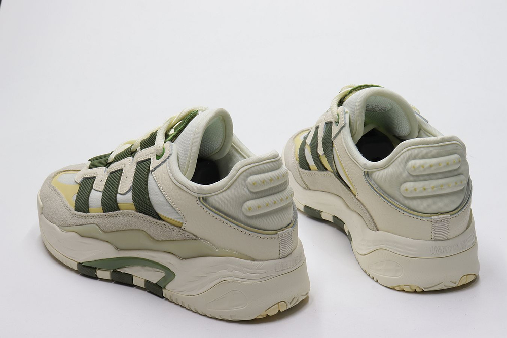 Кроссовки нат. кожа (36-41)р. / шт. 6788/375