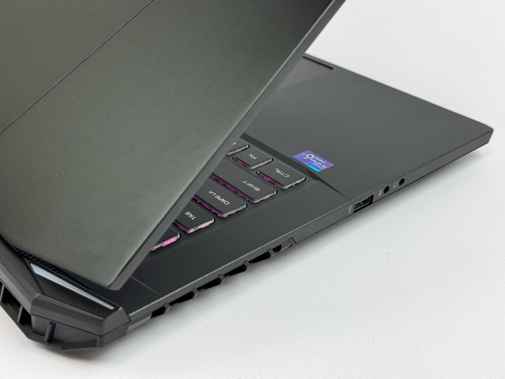 17.3 Игровой ноутбук Mechrevo Ryzen 7 6800H / RTX 3070 Ti / 16GB / 512GB / 2.5K / 240Hz / Win11 / RU-EN клавиатура