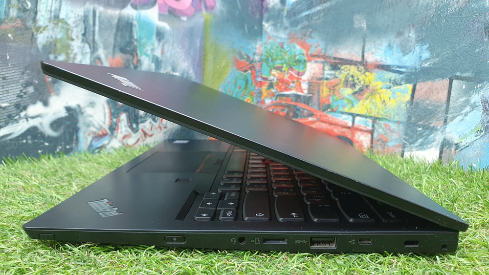 Ультрабук Lenovo ThinkPad L13 20R30003RT 1920x1080, i3 8145U 2.1 ГГц, 4 ГБ