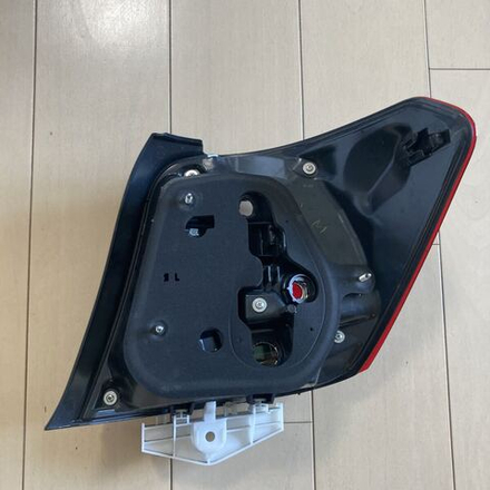 стоп левый Toyota Corolla Axio NZE161 165 12-598  WxB