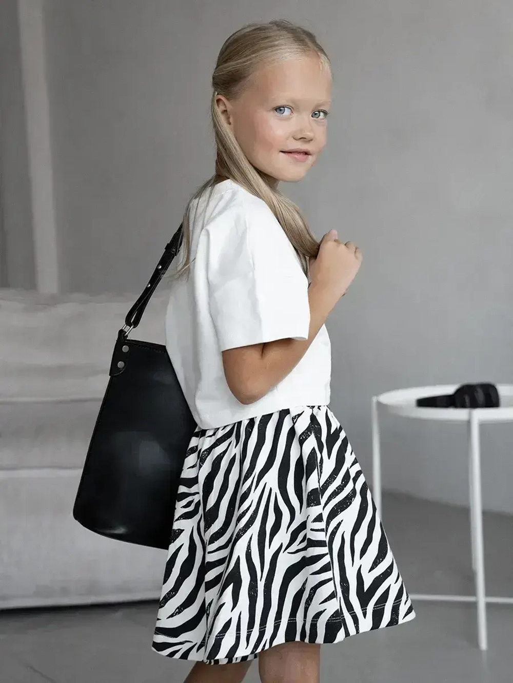 Летний костюм, футболка и шорты для девочки