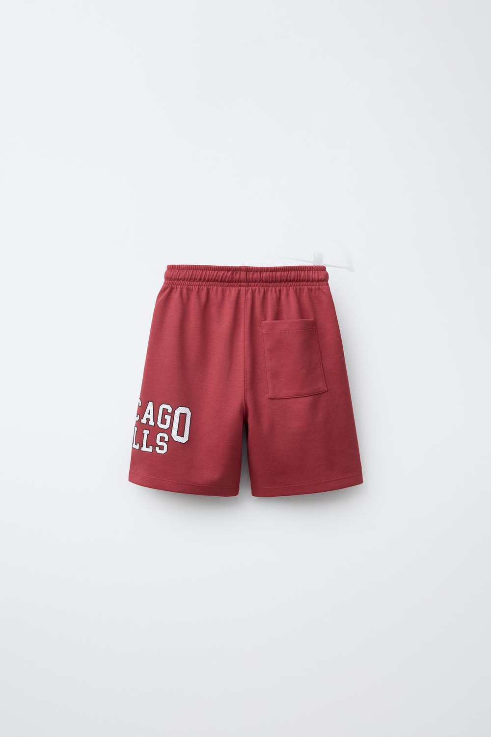 ZARA ШОРТЫ-БЕРМУДЫ INTERLOCK С ПРИНТОМ CHICAGO BULLS NBA ©, КРАСНЫЙ