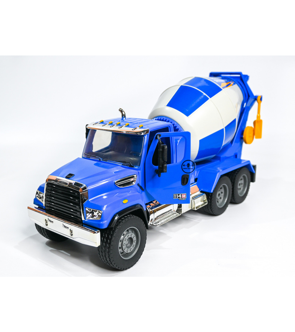 Радиоуправляемый бетоновоз Double Eagle Freightliner 114SD 1/20 2.4G RTR