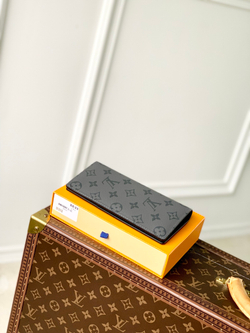 Louis Vuitton Brazza Wallet