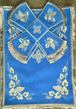 Бархатные покровцы с вышивкой голубые с серебром