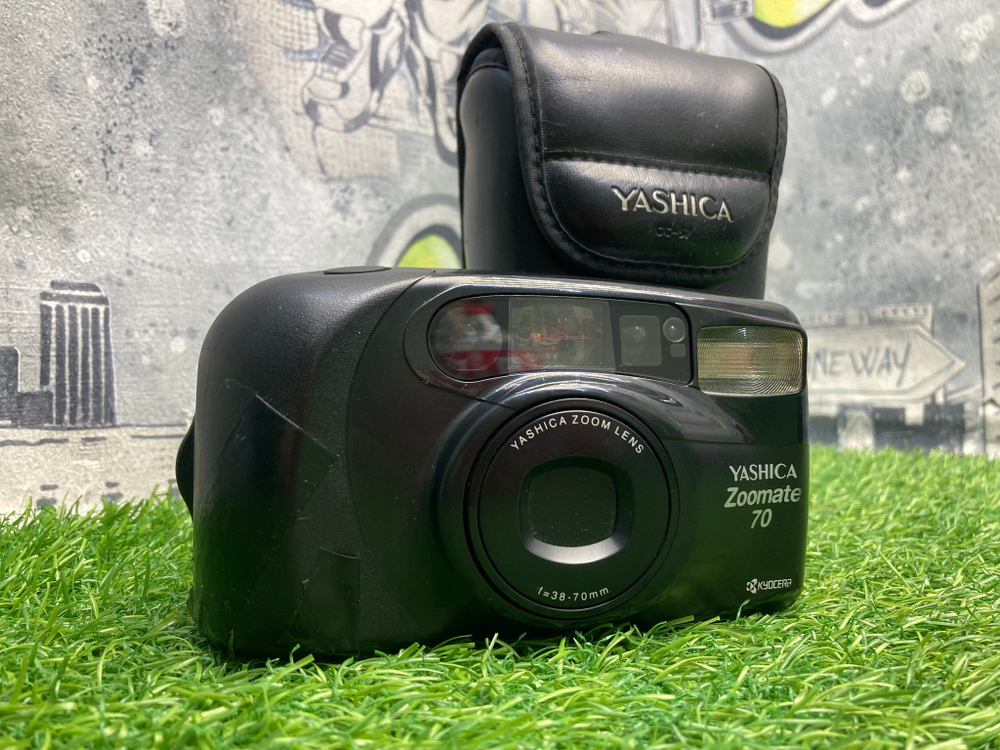 Yashica Zoomate 70