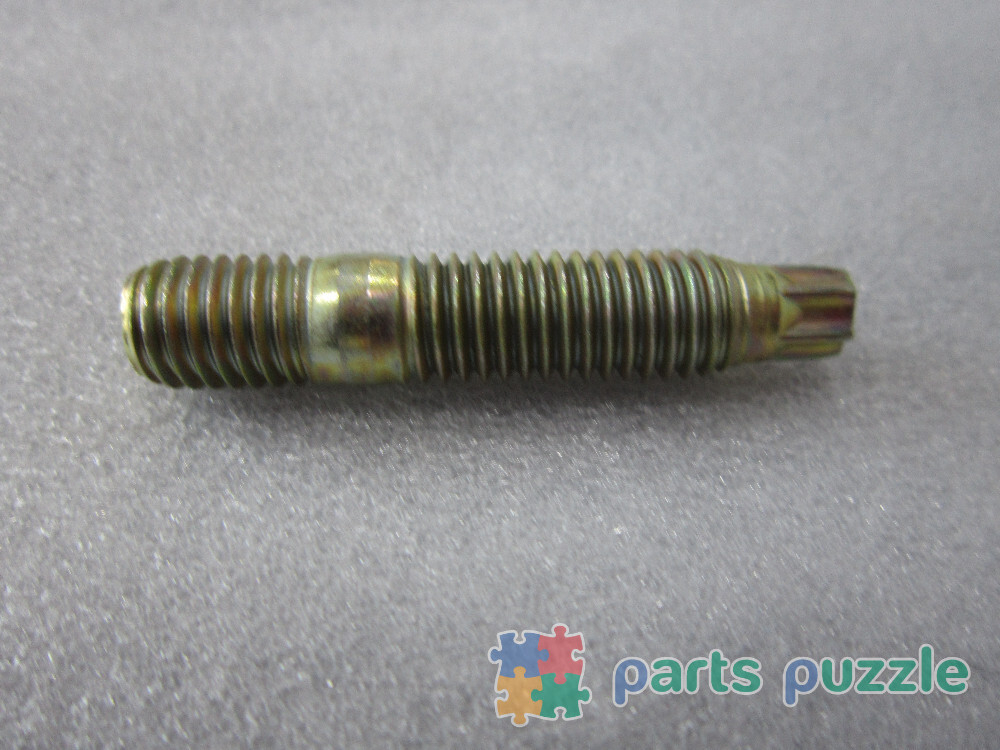 Шпилька выпускного коллектора, короткая / STUD АРТ: 3211P008