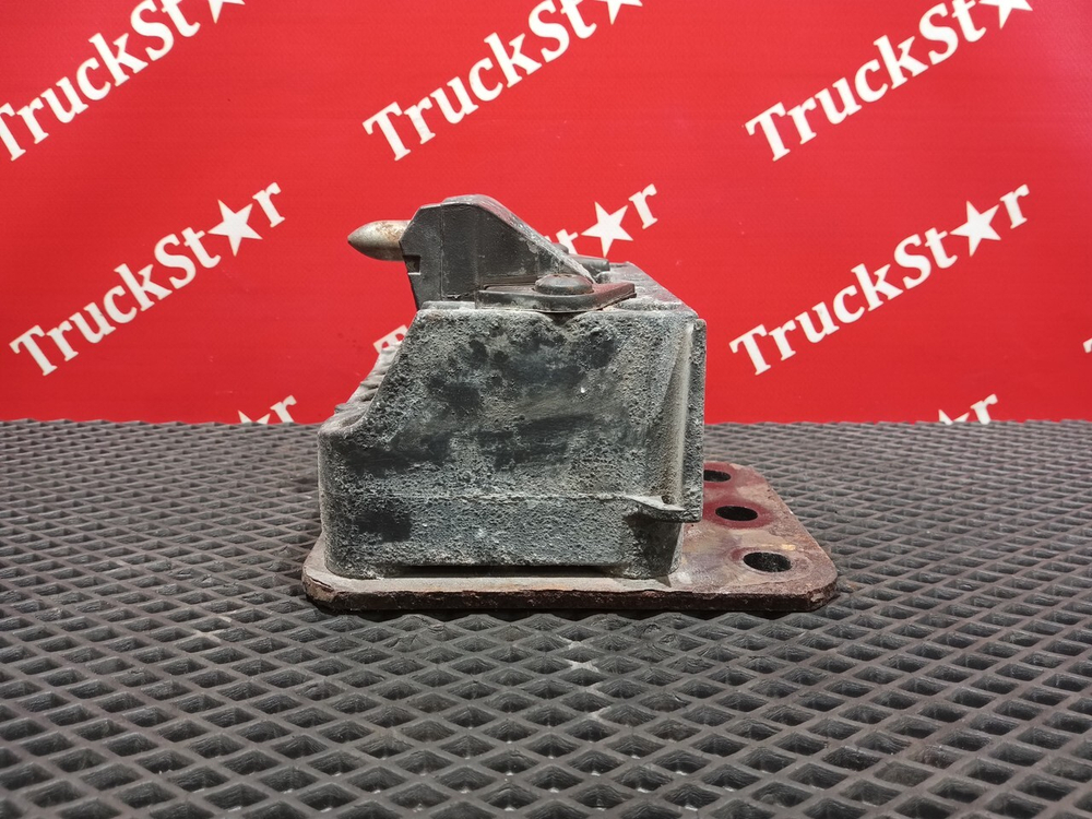 Подушка двигателя передняя