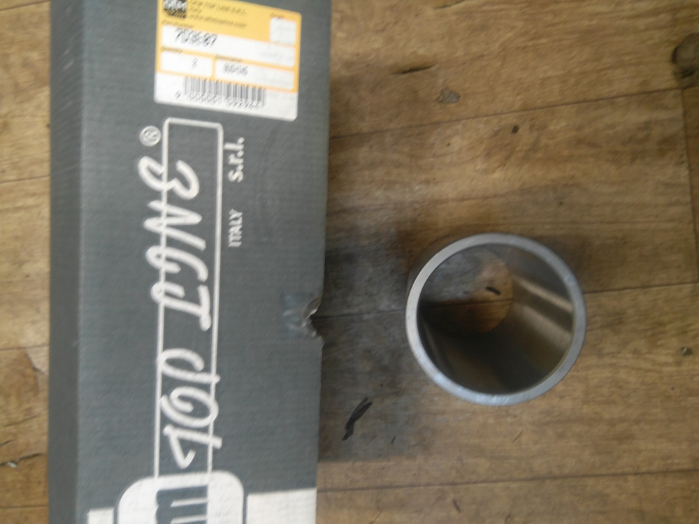 Втулка 7D-3807