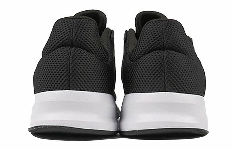 Кроссовки Adidas Showtheway