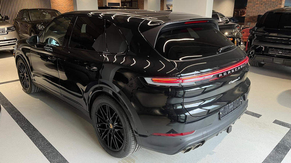 Porsche Cayenne, 2023