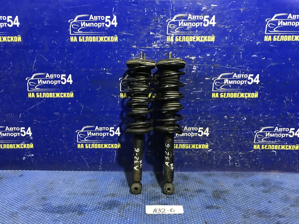 Стойка задняя левая NISSAN CEFIRO 1994