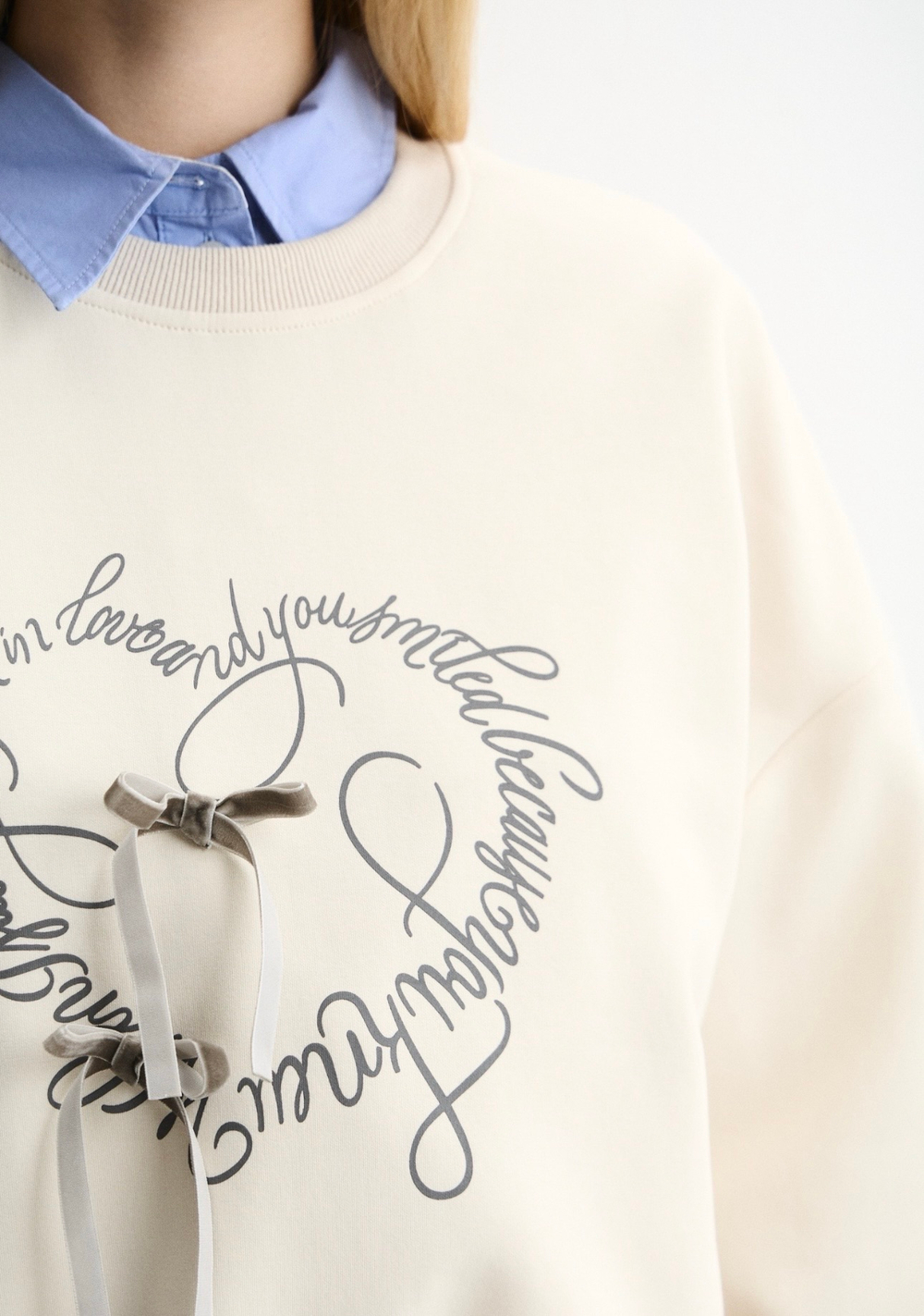 Свитшот Купидон бежевый