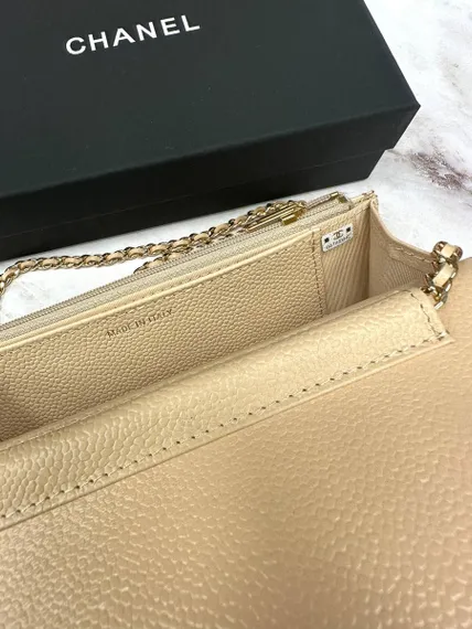 Сумка-кошелек Chanel Wallet On A Chain кремовый