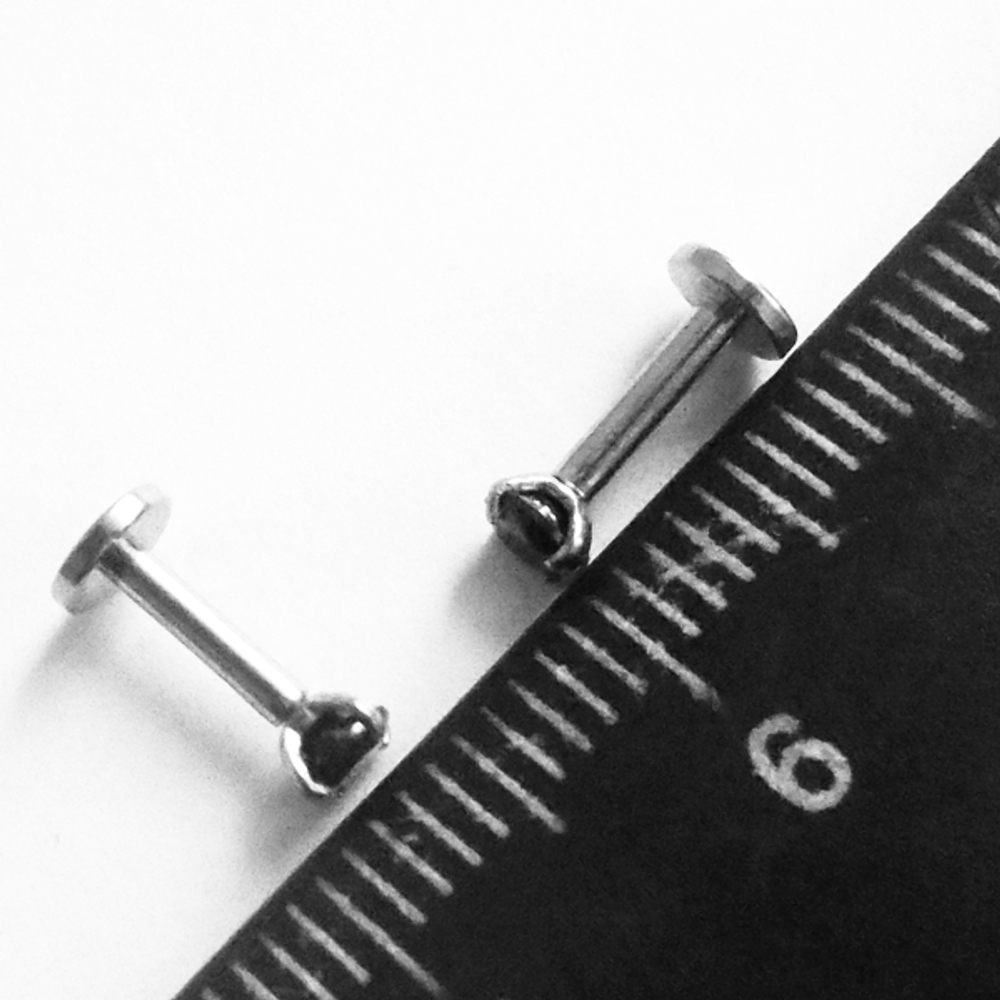 Пирсинг. Лабрета интернал для пирсинга губы 6 мм с черным кристаллом 3 мм. Медицинская сталь.