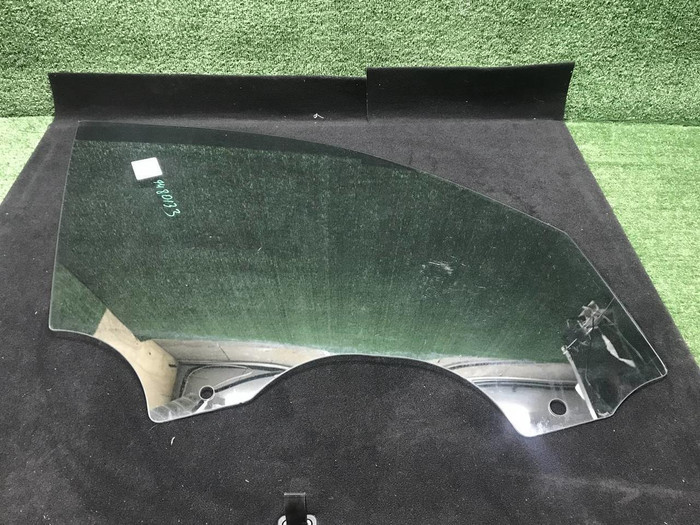 Стекло двери переднее правое BMW 3er F30 (11-20)