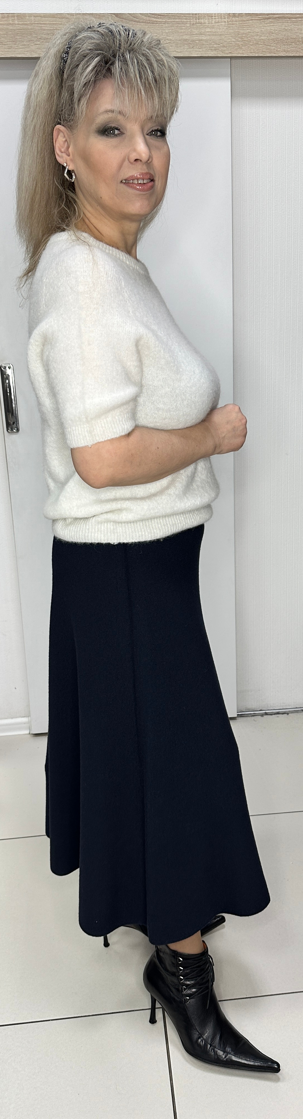 Юбка трикотажная, гаде в темно-синем цвете