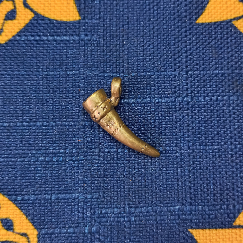 Подвеска. Рог