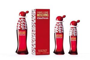 Moschino Chic Petals