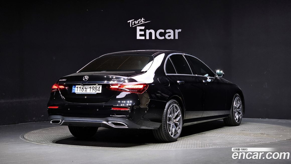 Mercedes-Benz E-Class W213 E220d 4MATIC AMG Line (07.2021)