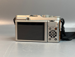 FujiFilm X-M1 Kit XC 16-50mm F3.5-5.6 OIS