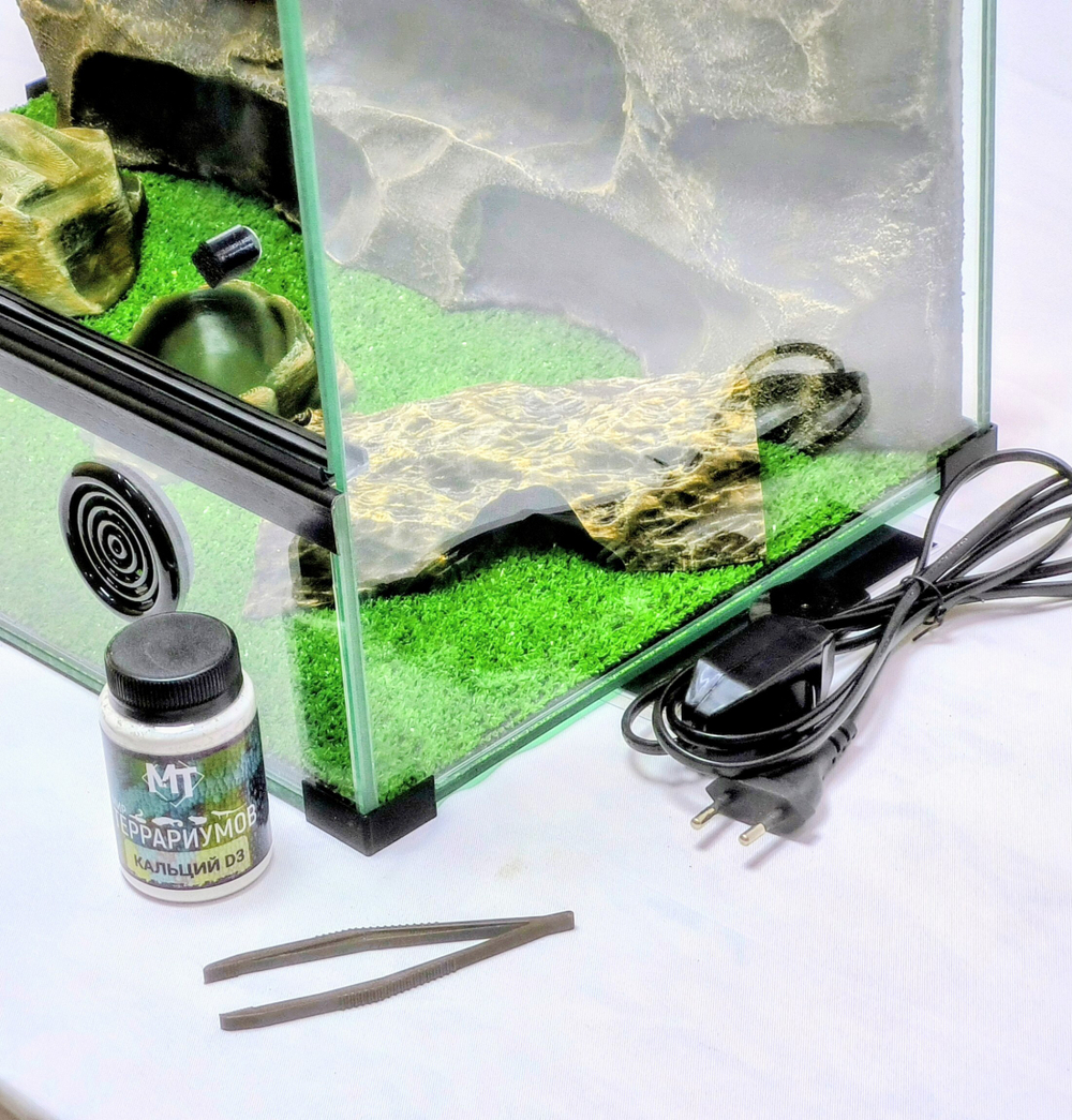 Полный комплект для Эублефара, террариум 40х30х30 и всё необходимое для содержания.