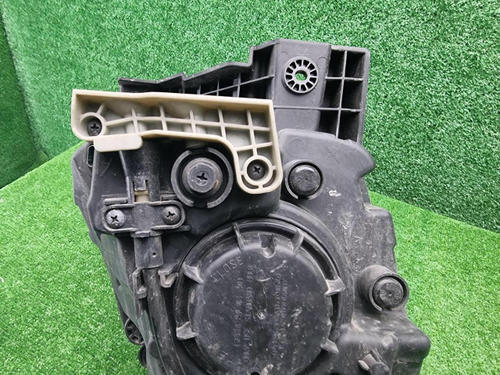 Фара правая Kia Soul 3 SK (2019-2022) галоген