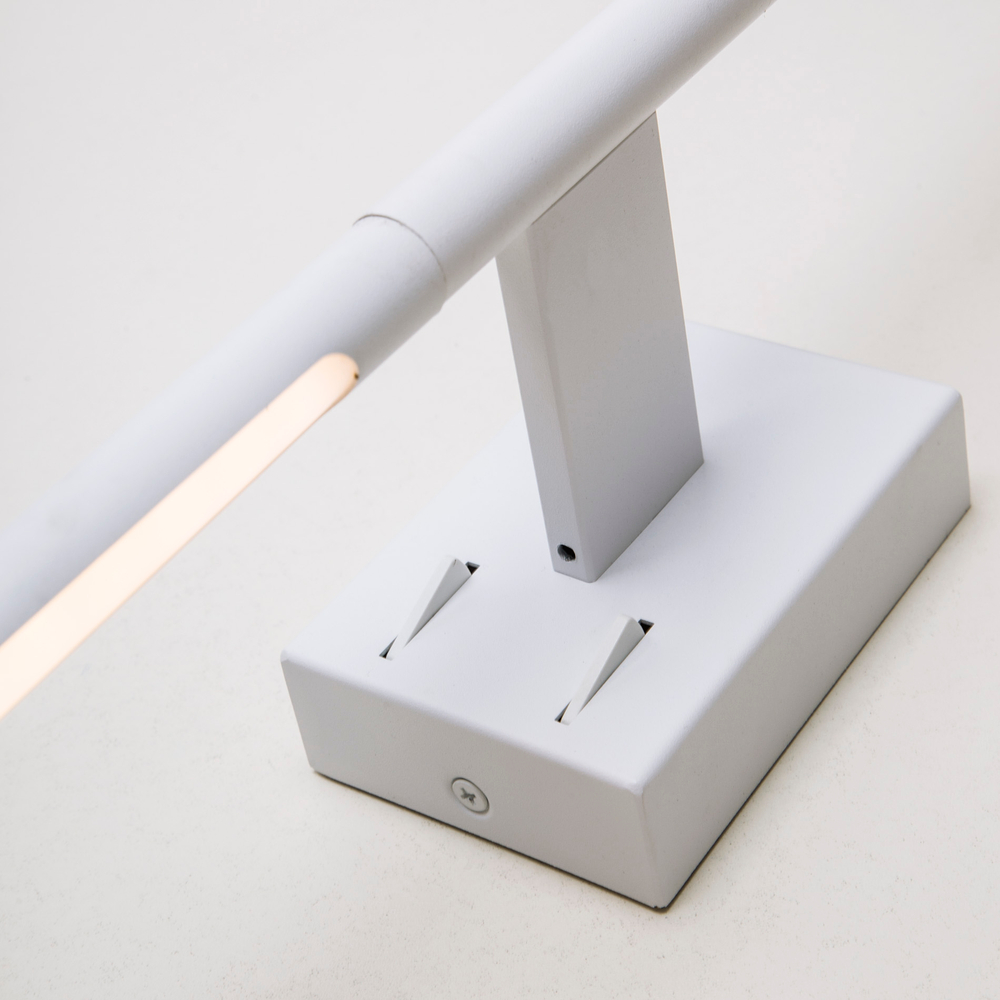 Настенный светодиодный светильник LEDtrec LT7180 WH