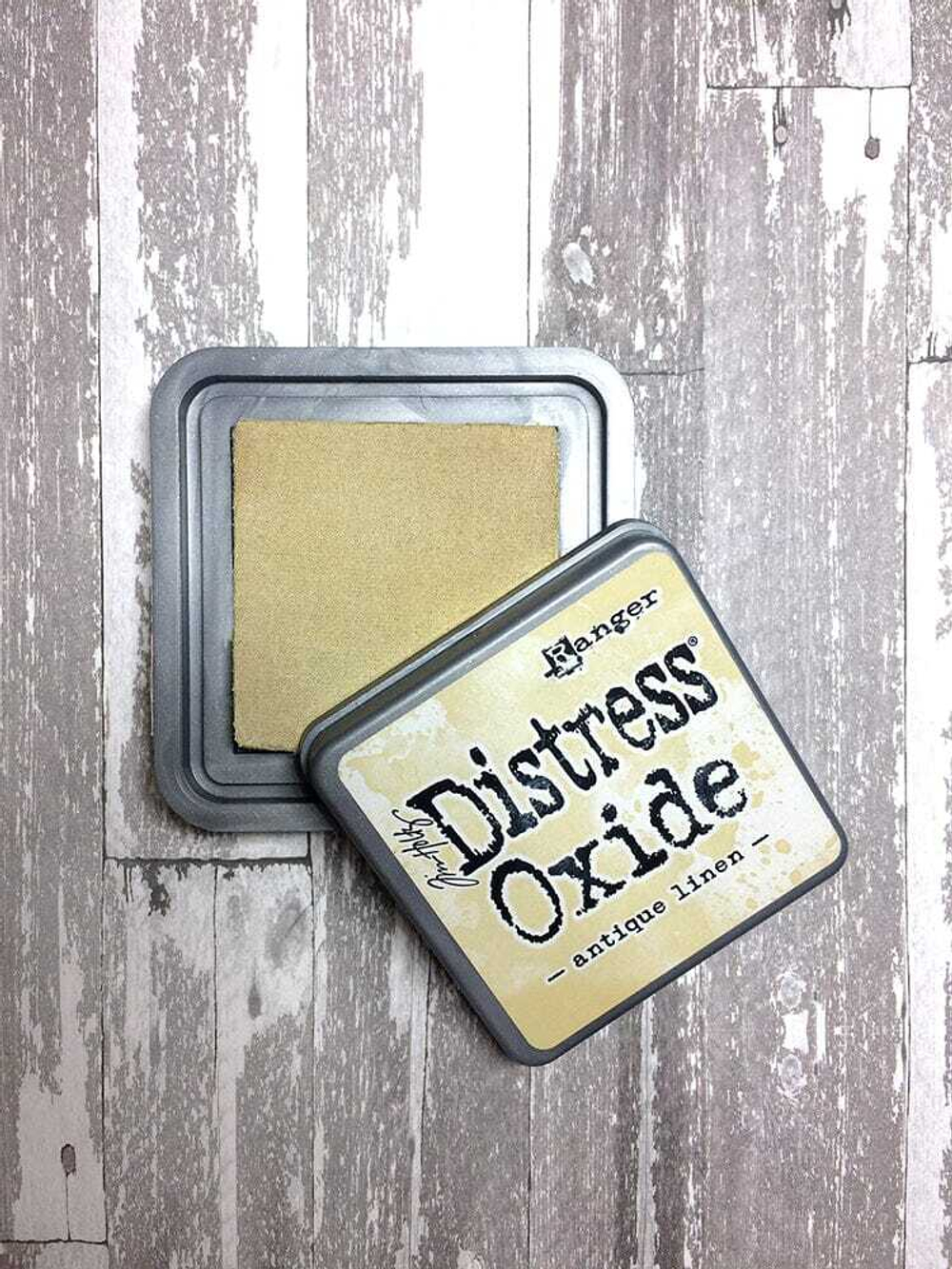 Distress Oxide Pad. Antique Linen