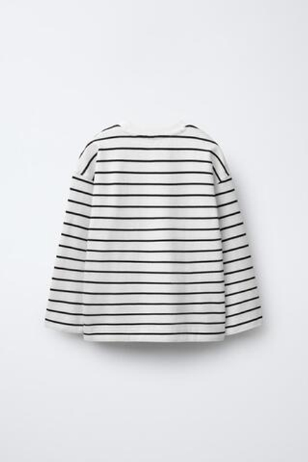 ZARA ЛОНГСЛИВ В ПОЛОСКУ С ВЫШИТОЙ НАШИВКОЙ «СЕРДЦЕ», ЧЕРНЫЙ