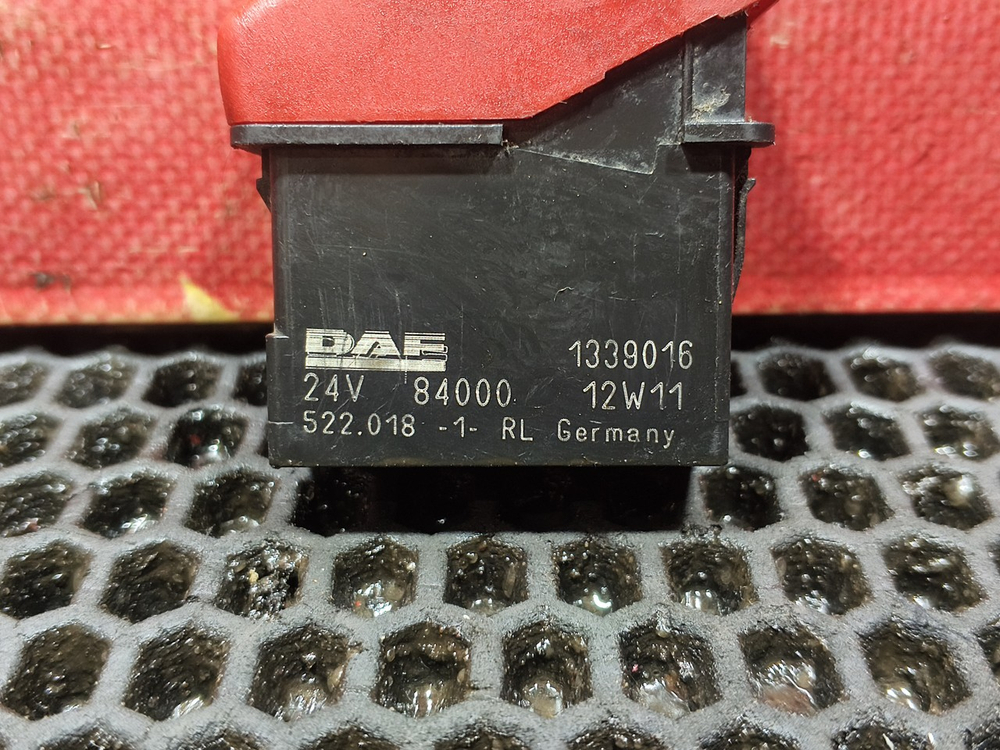 Кнопка аварийной сигнализации