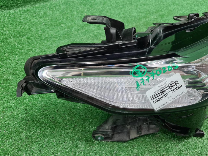 Фара правая Toyota Camry xv70 (2020-н.в.) LED