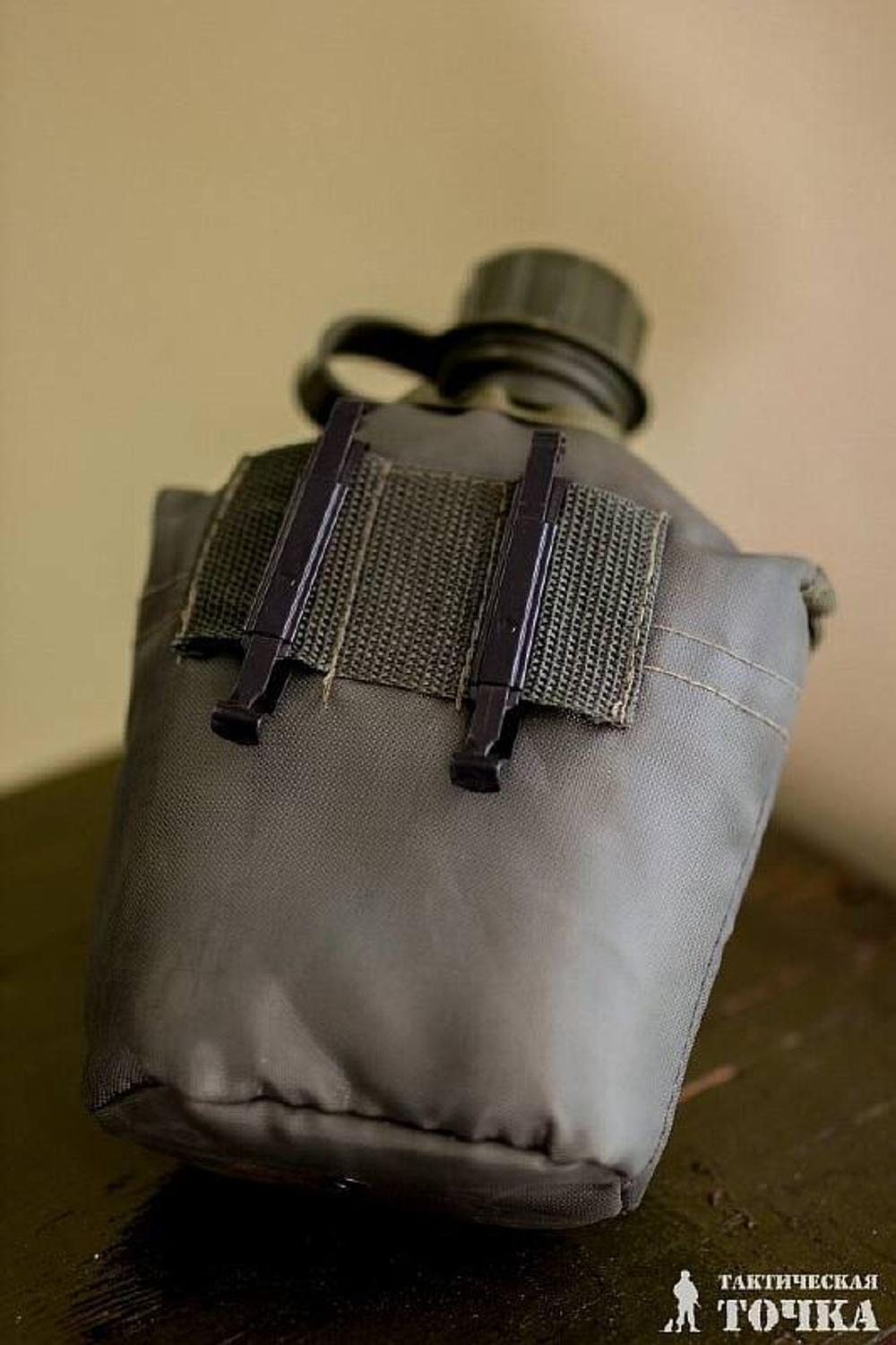 Фляга пластиковая US с чехлом олива