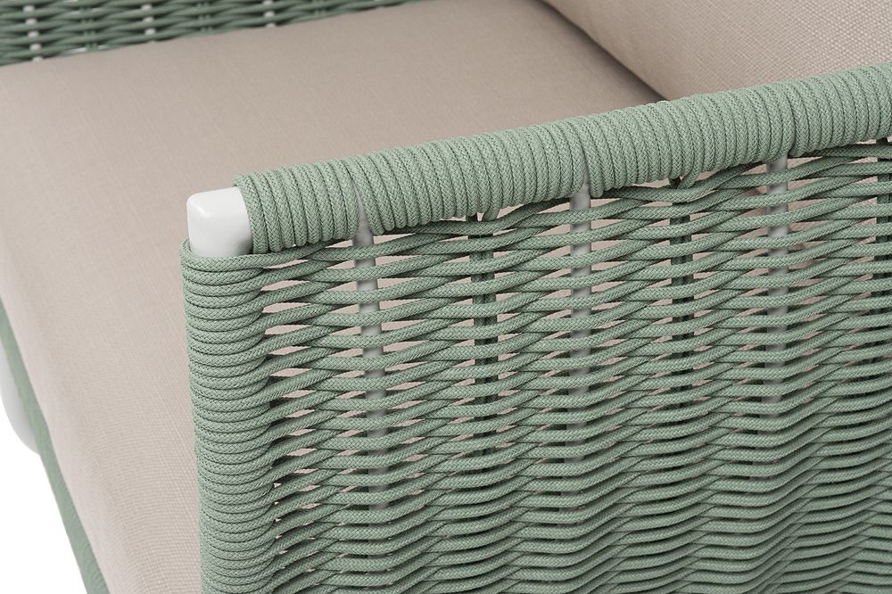 "Фиджи" кресло плетеное из роупа, каркас алюминий светло-серый (RAL7035) муар, роуп зеленый (4204) круглый tex, ткань Mossle бежевая