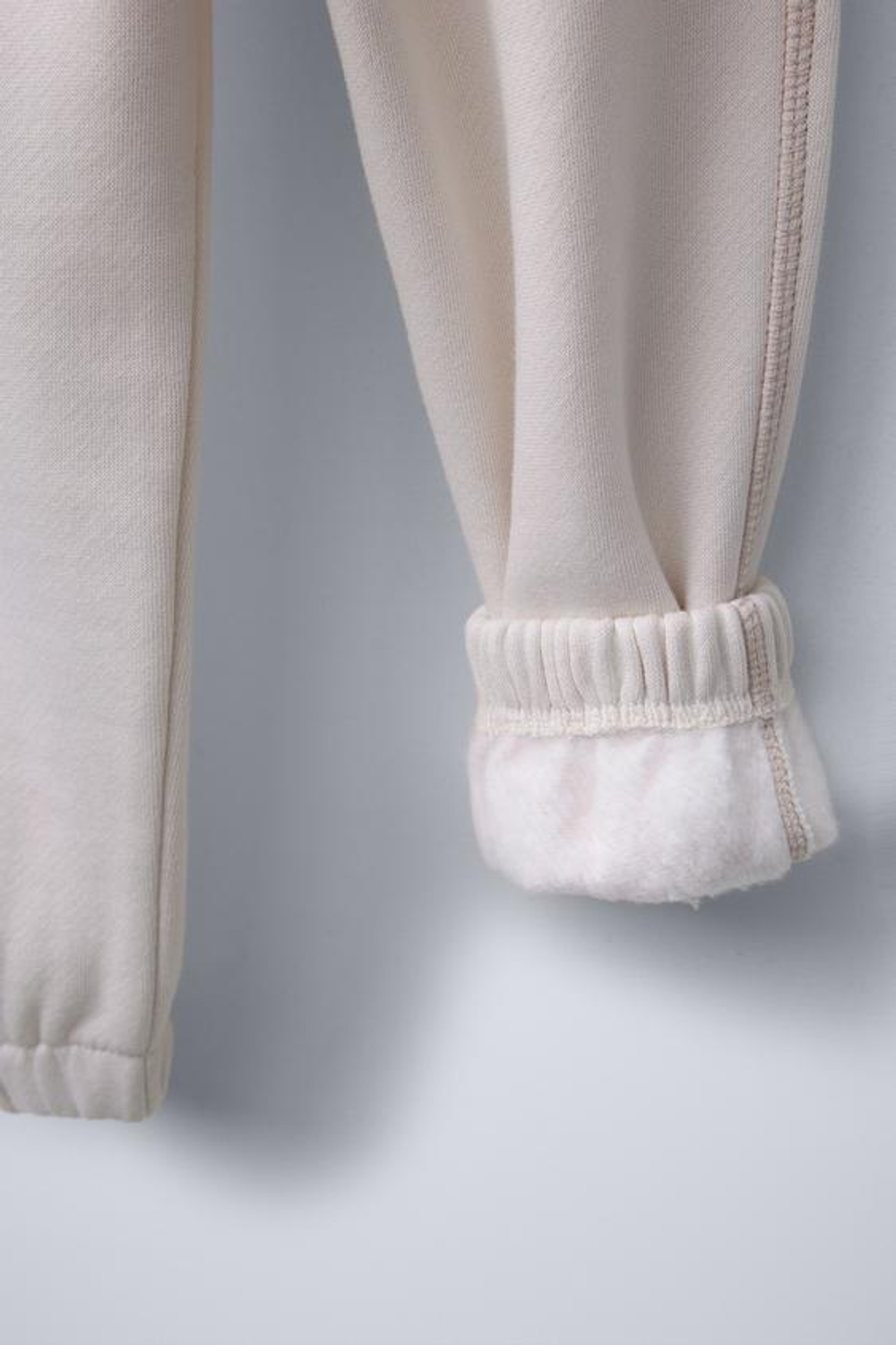 ZARA УТЕПЛЕННЫЕ БРЮКИ-ДЖОГГЕРЫ С ДЕКОРАТИВНОЙ СТРОЧКОЙ, КАМЕННО-СЕРЫЙ