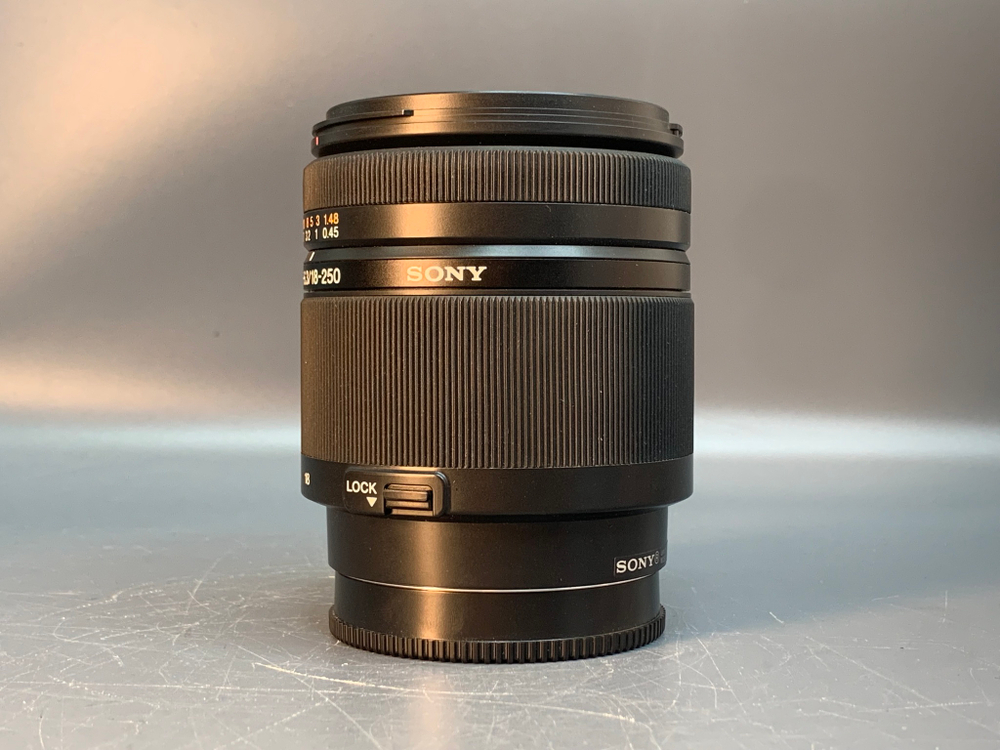 Sony DT 18-250mm f/3.5-6.3